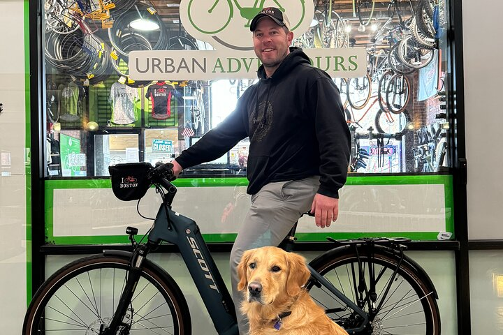 Comfort Electric Assist Bicycle Rental in Boston - Photo 1 of 4